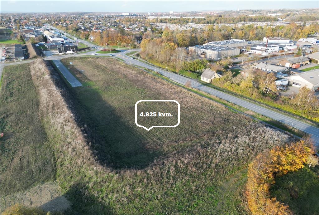 Billede med markering af restareal på 4.825 kvm.