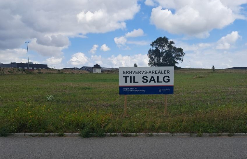 Skilt ved matr.nr. 3ad, Øverup Erhverv