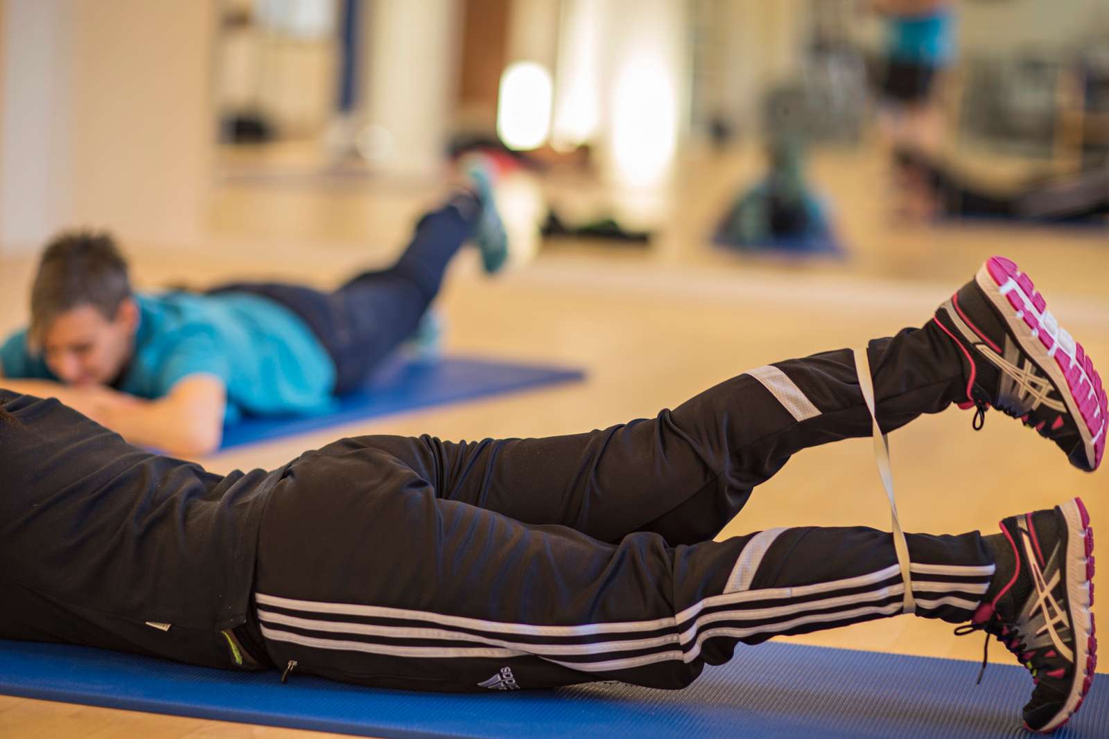 Billede af personer der træner