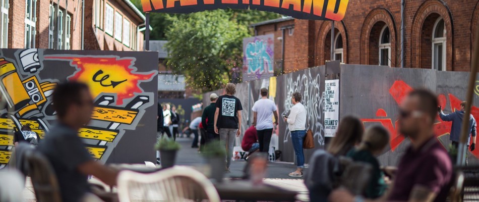 Indgangen til Næverland