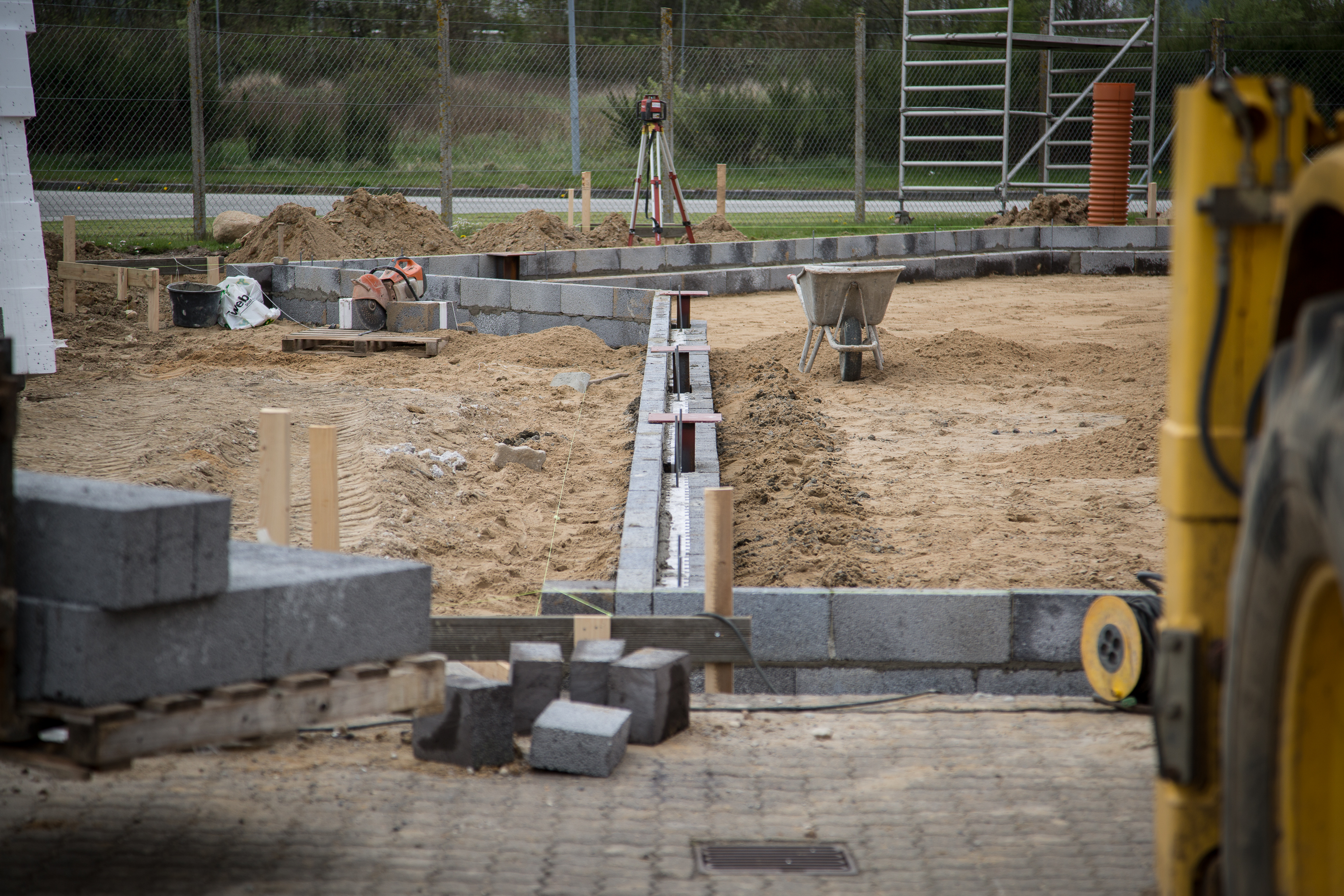 Byggeri af hus, murbrokere