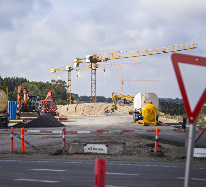Byggeri med kran i Næstved Kommune