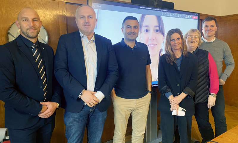 Kasper Schneider, Anders Gjesing, Süleyman Yücel, Mette Mechlenborg, Linda Frederiksen Tim E. Halvorsen. 